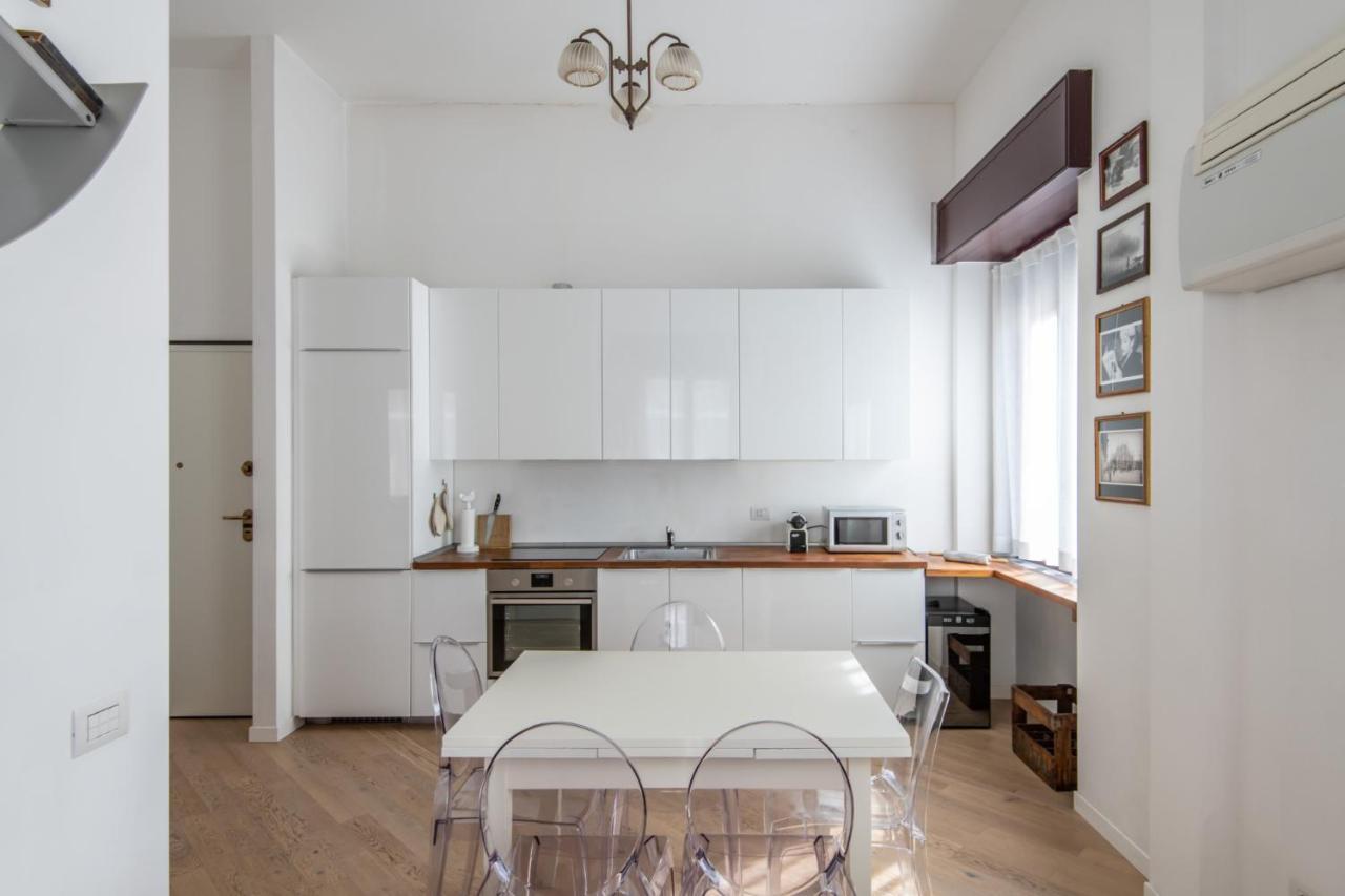 Easylife - Coccole E Comfort - Bilocale Caldo Ed Accogliente A Due Passi Dai Navigli E Metro Verde Milão Exterior foto